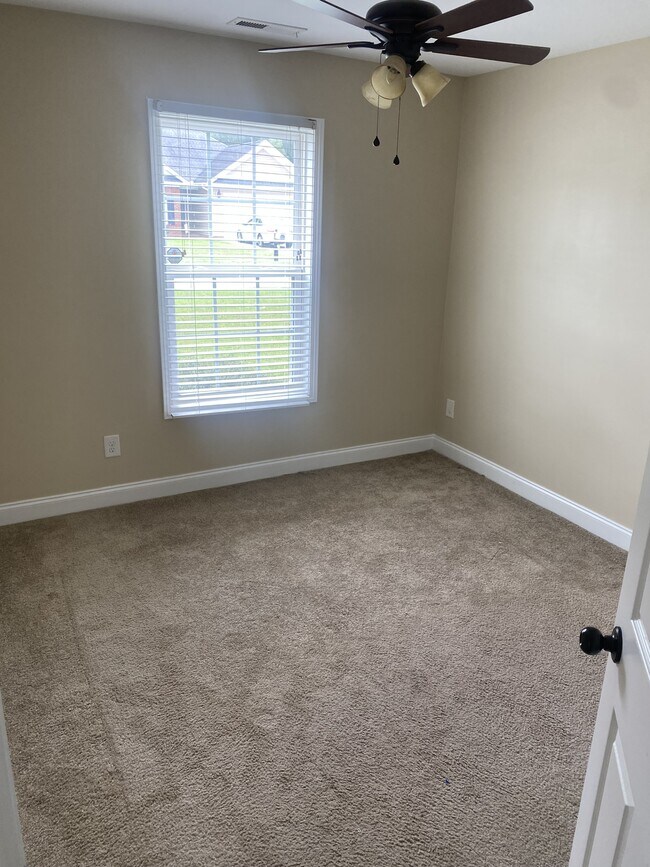 Foto del edificio - 3011 Thornberry Dr