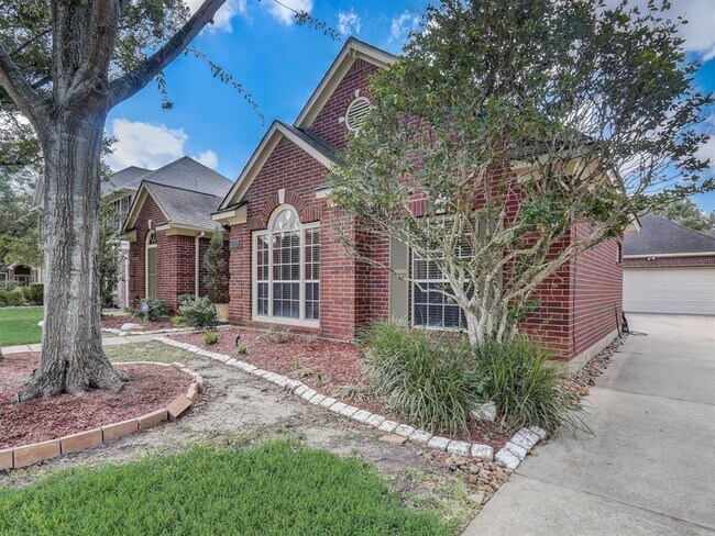 Foto del edificio - 7126 Glenwood Dr