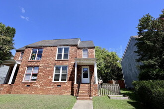 Building Photo - 1512 Lakeview Ave