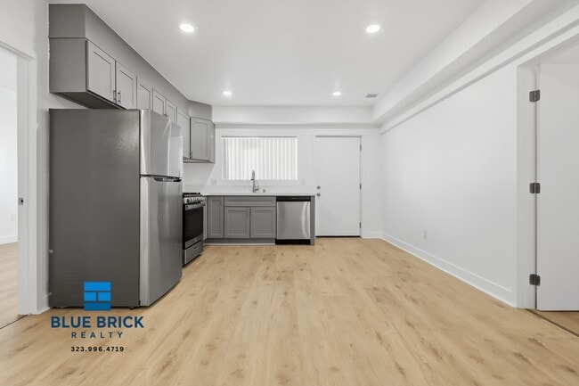 Foto del edificio - 5312 Corteen Pl