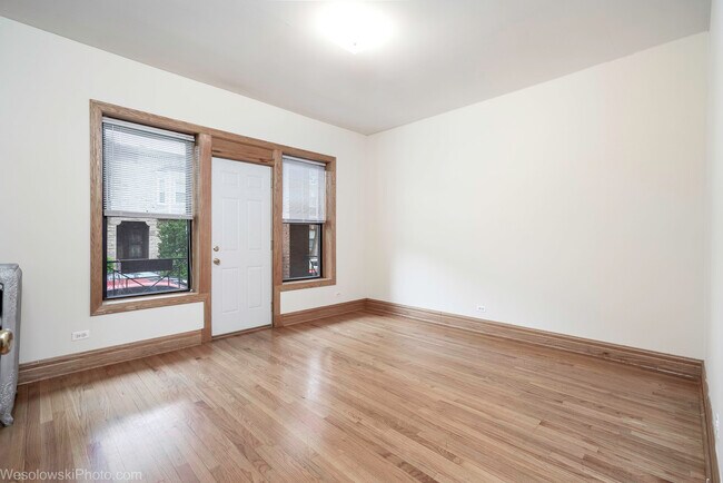 Foto del edificio - 1165 E 54th St