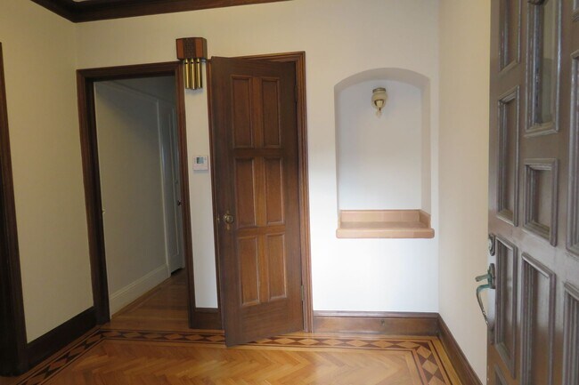 Foto del edificio - 3 bedroom House in Inner Parkside
