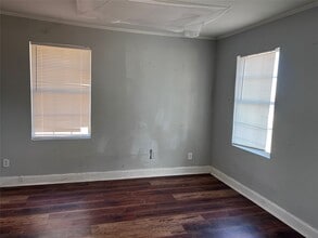 Building Photo - 507 Harrison Ln