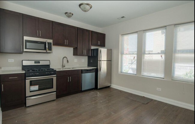 4046 N Milwaukee Ave Unit 2 Chicago Il 60641 Apartment For