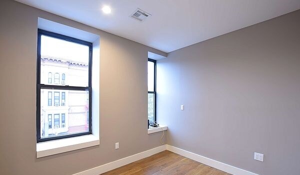 Building Photo - 435 Throop Ave