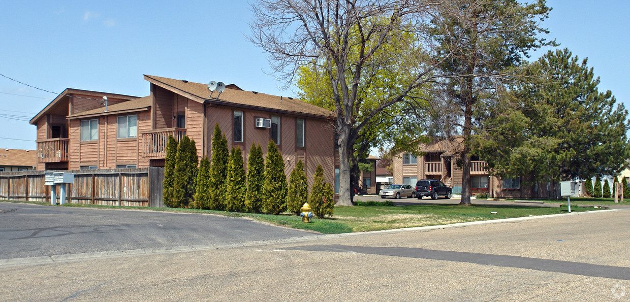 Primary Photo - The Maples Apartments