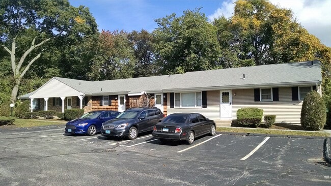 Building Photo - 787 Poquonnock Rd