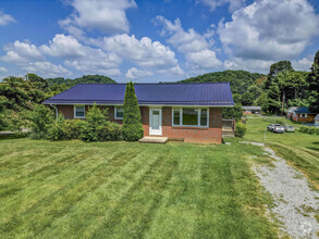 Building Photo - 101 Rose Ln
