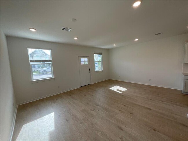 Foto del edificio - 2511 Rose Archer Ln