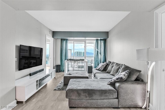 Foto del edificio - 2700 S Las Vegas Blvd