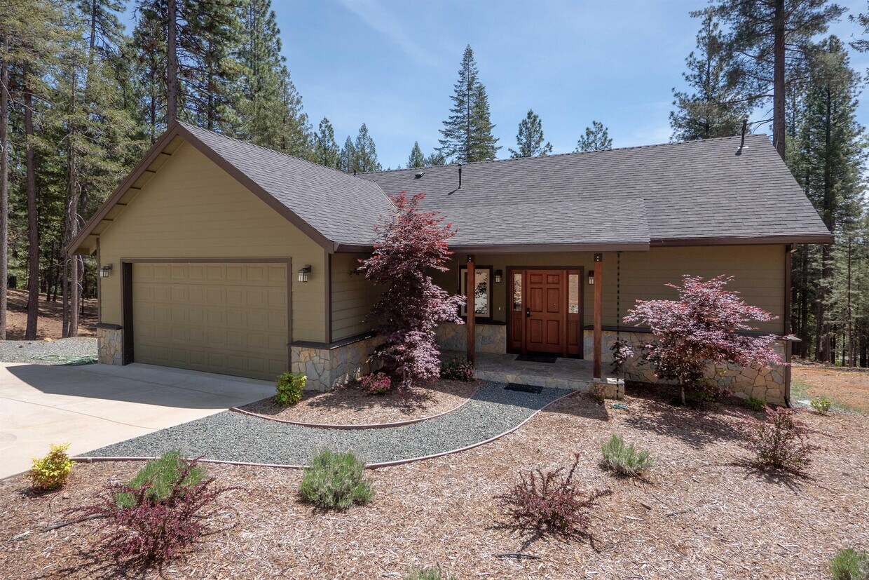 Primary Photo - 14865 Scotts Flat Pines Rd