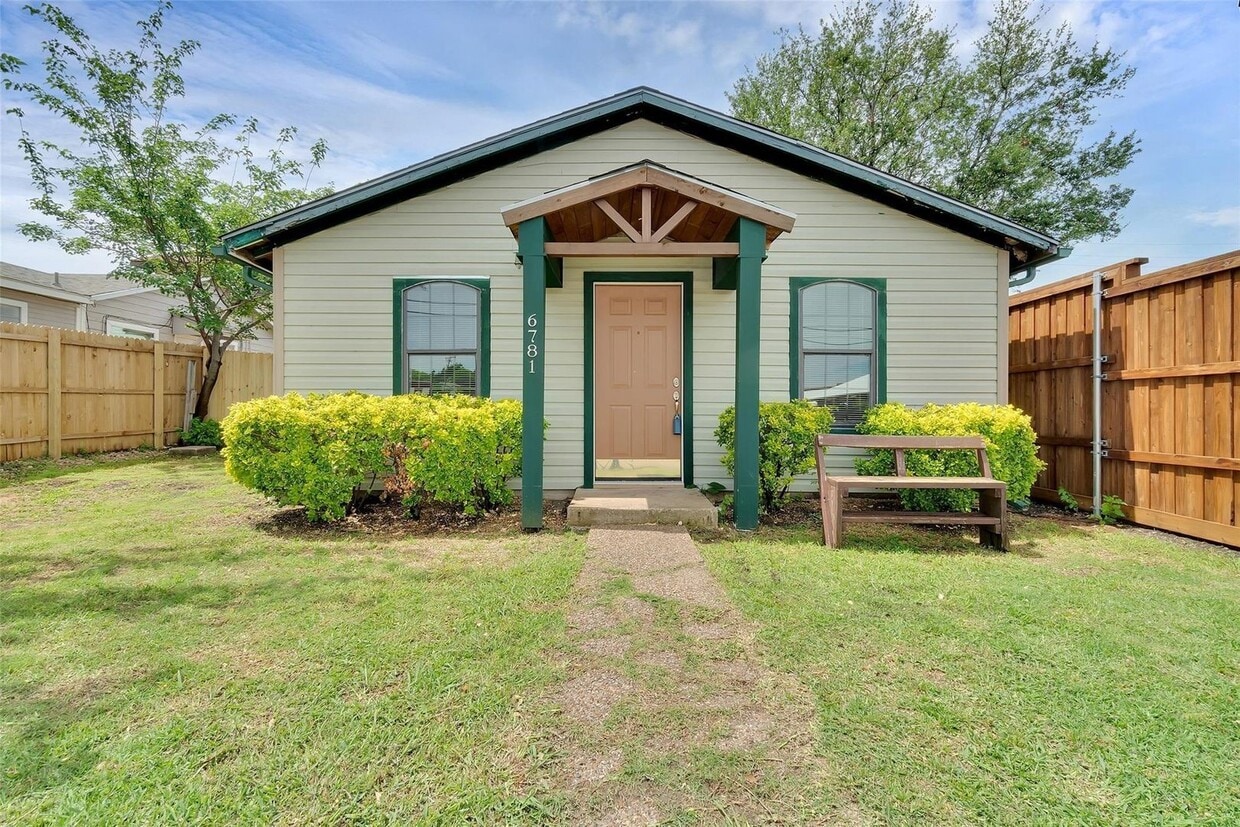 Cute 2 Bedroom! - Cute 2 Bedroom!