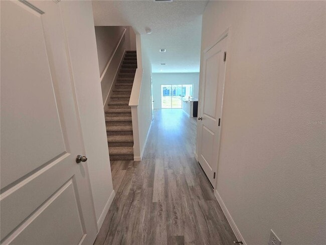 Foto del edificio - 737 W Oak Dr