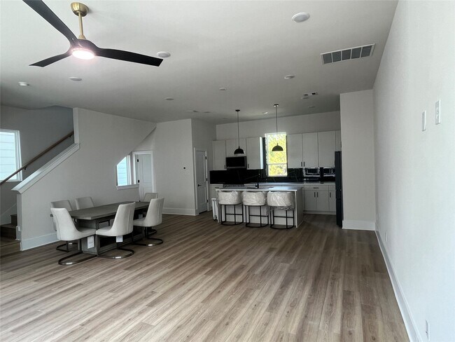 Building Photo - 4706 Thornton Villas Ln