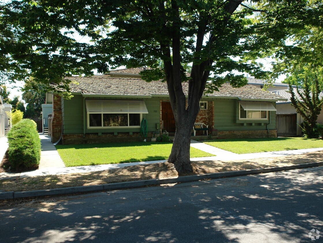 Building Photo - 552 Doyle Rd