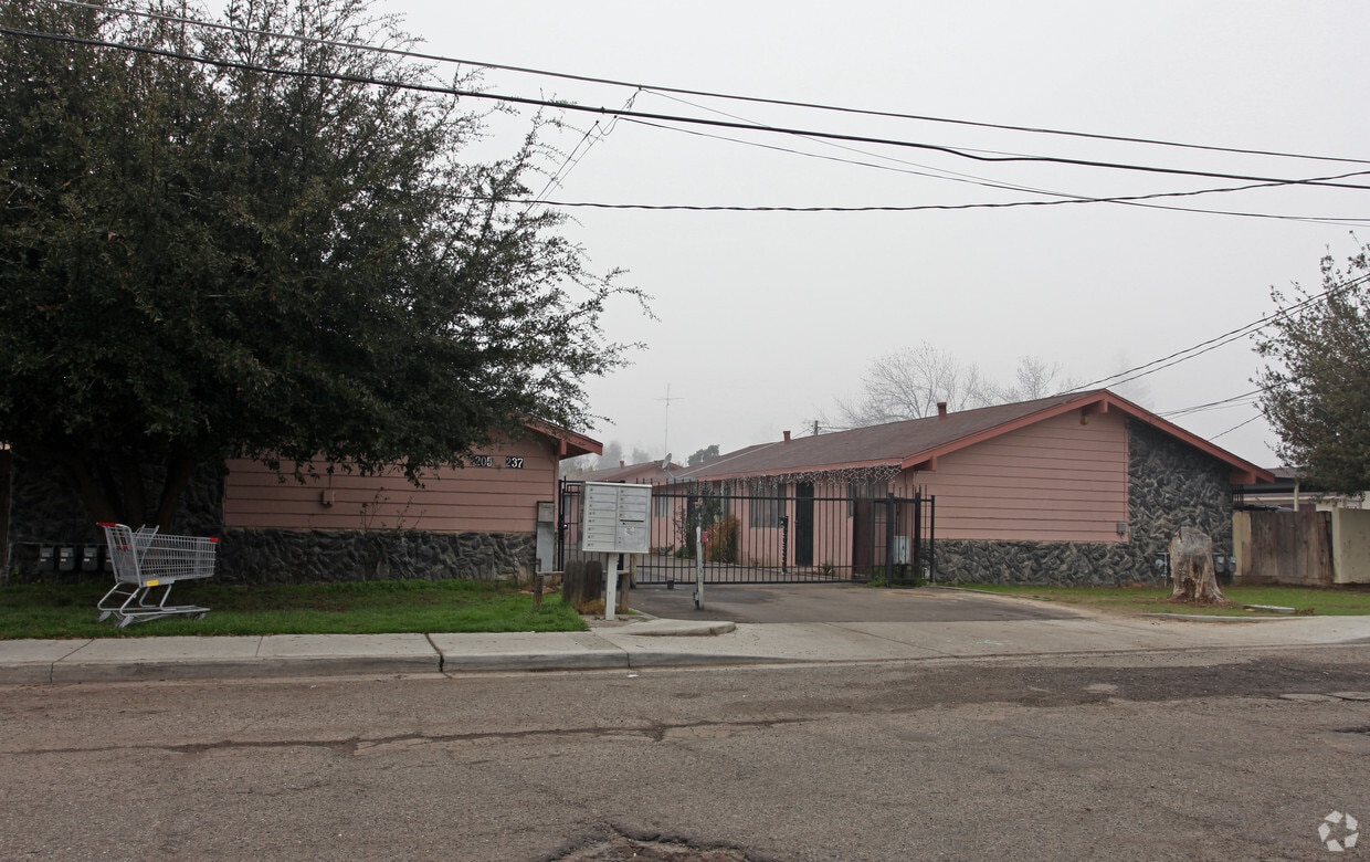 Building Photo - 205-237 Clifford Ave