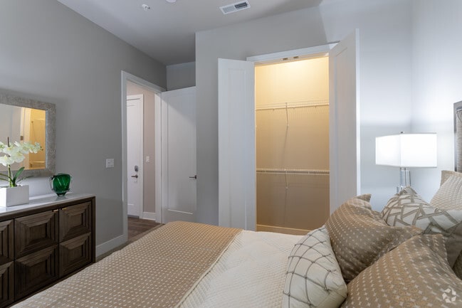 2BR, 2BA - 1,053 SF Model - The Barton Apartments