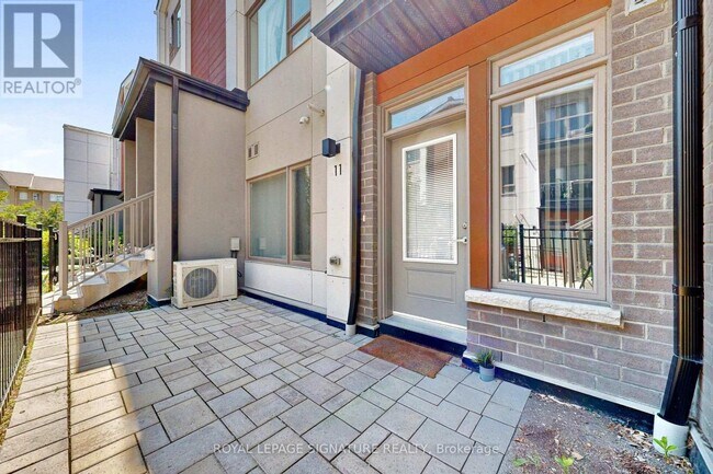 Building Photo - 60 Orchid Pl Dr