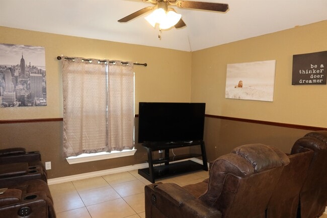 Building Photo - 6408 Candela