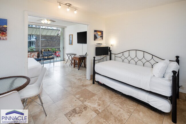 Foto del edificio - 240 Lili?uokalani Ave