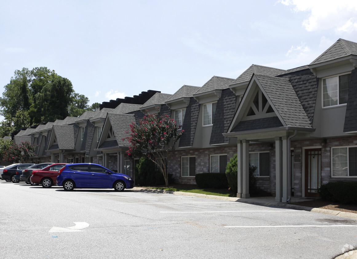 Primary Photo - Palms Condominiums