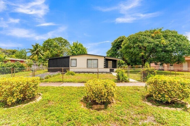 Foto del edificio - 3411 NW 5th Ct