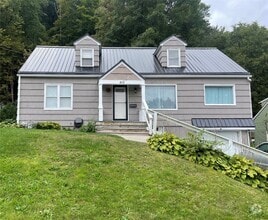 Building Photo - 412 Lyndale Dr