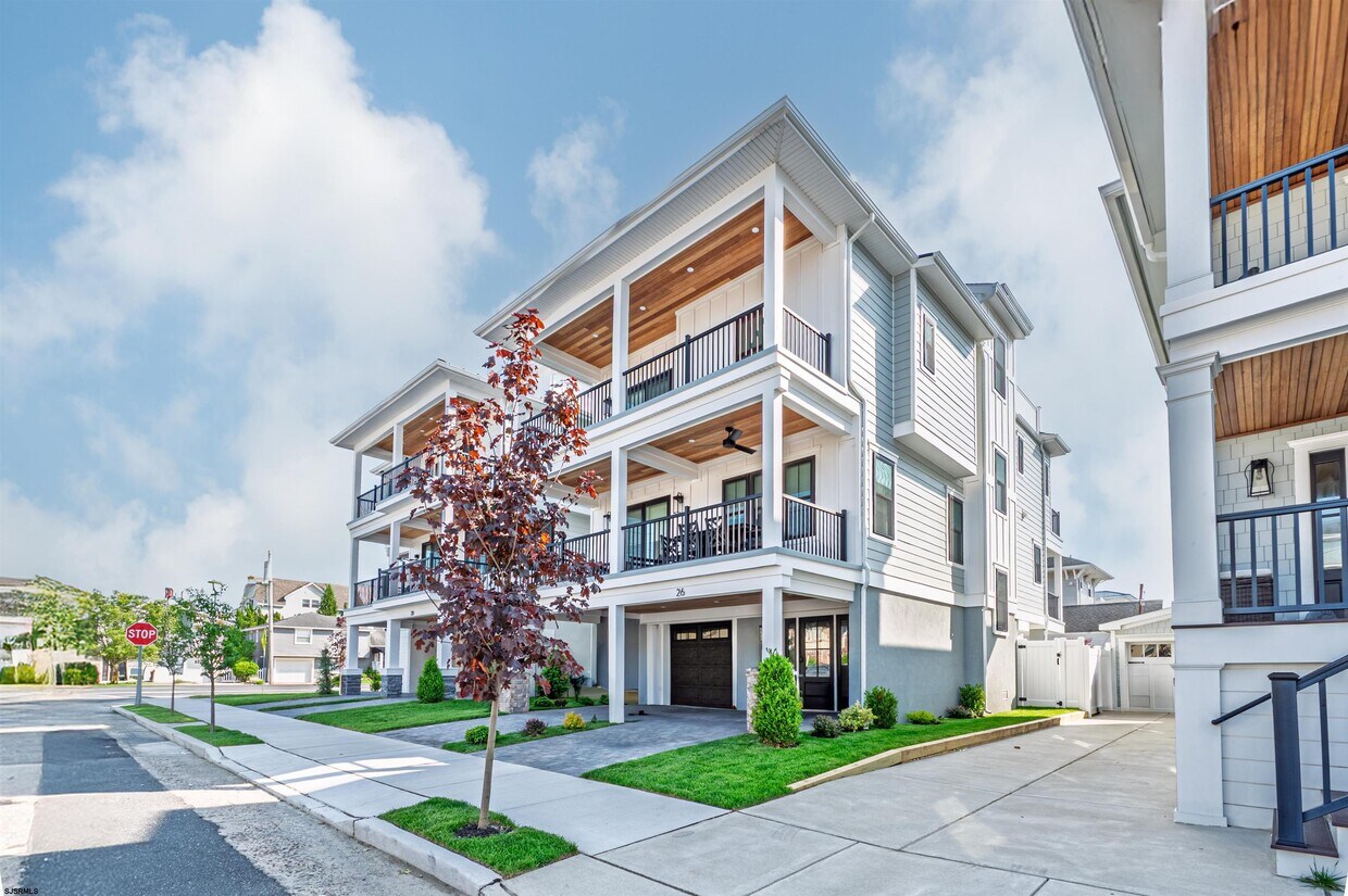 Foto principal - 26 S Rosborough Ave
