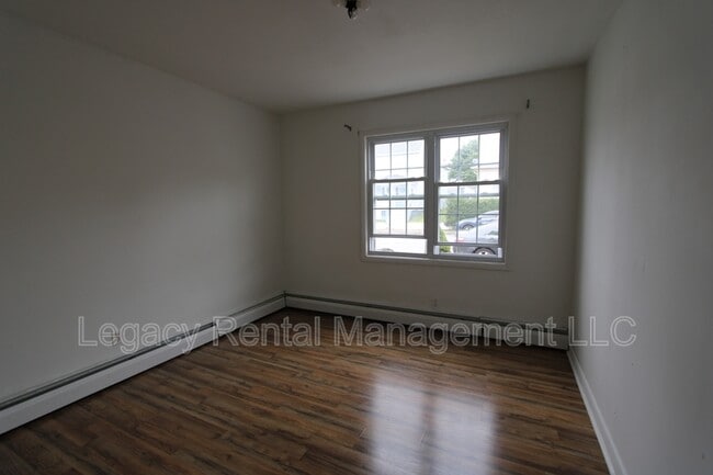 Foto del edificio - 508 E Diamond Ave