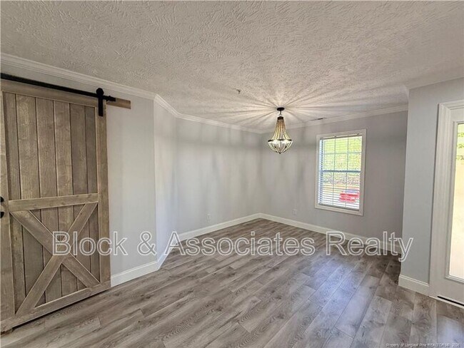Building Photo - 392 Bubble Creek Ct