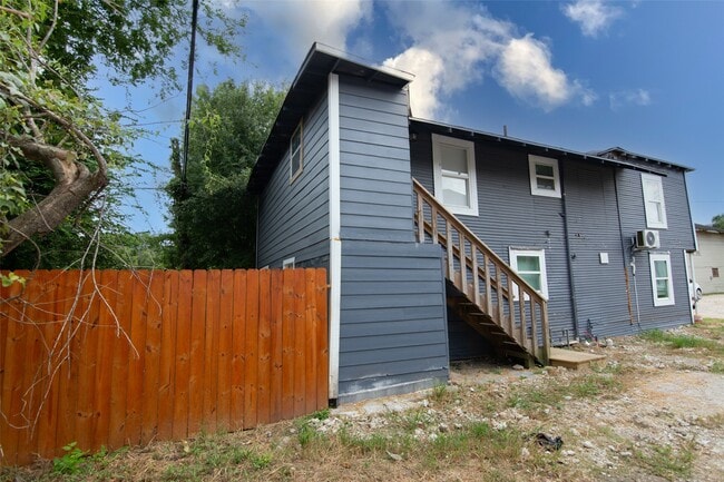 Foto del edificio - 3307 Broadway St