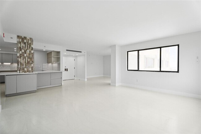 Foto del edificio - 650 Ocean Dr