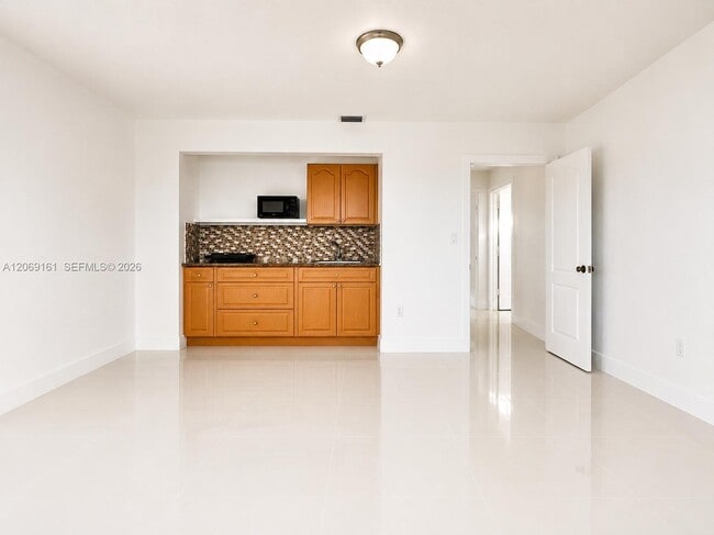 Foto del edificio - 1063 SW 142nd Ave