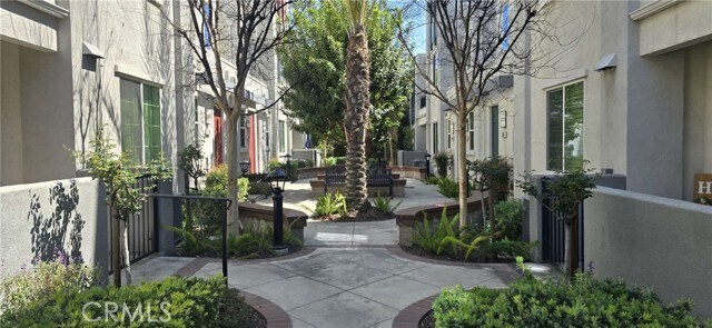 Foto del edificio - 584 Orlando Ct