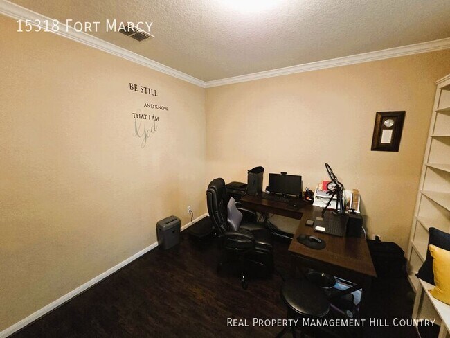 Foto del edificio - 15318 Fort Marcy