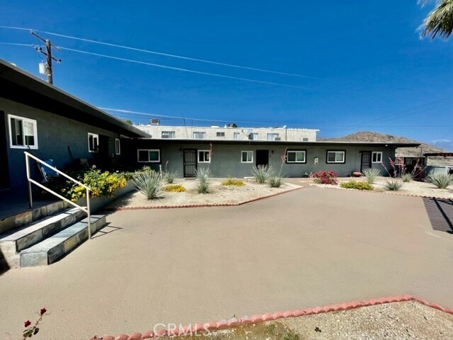 Building Photo - 36947 Melrose Dr