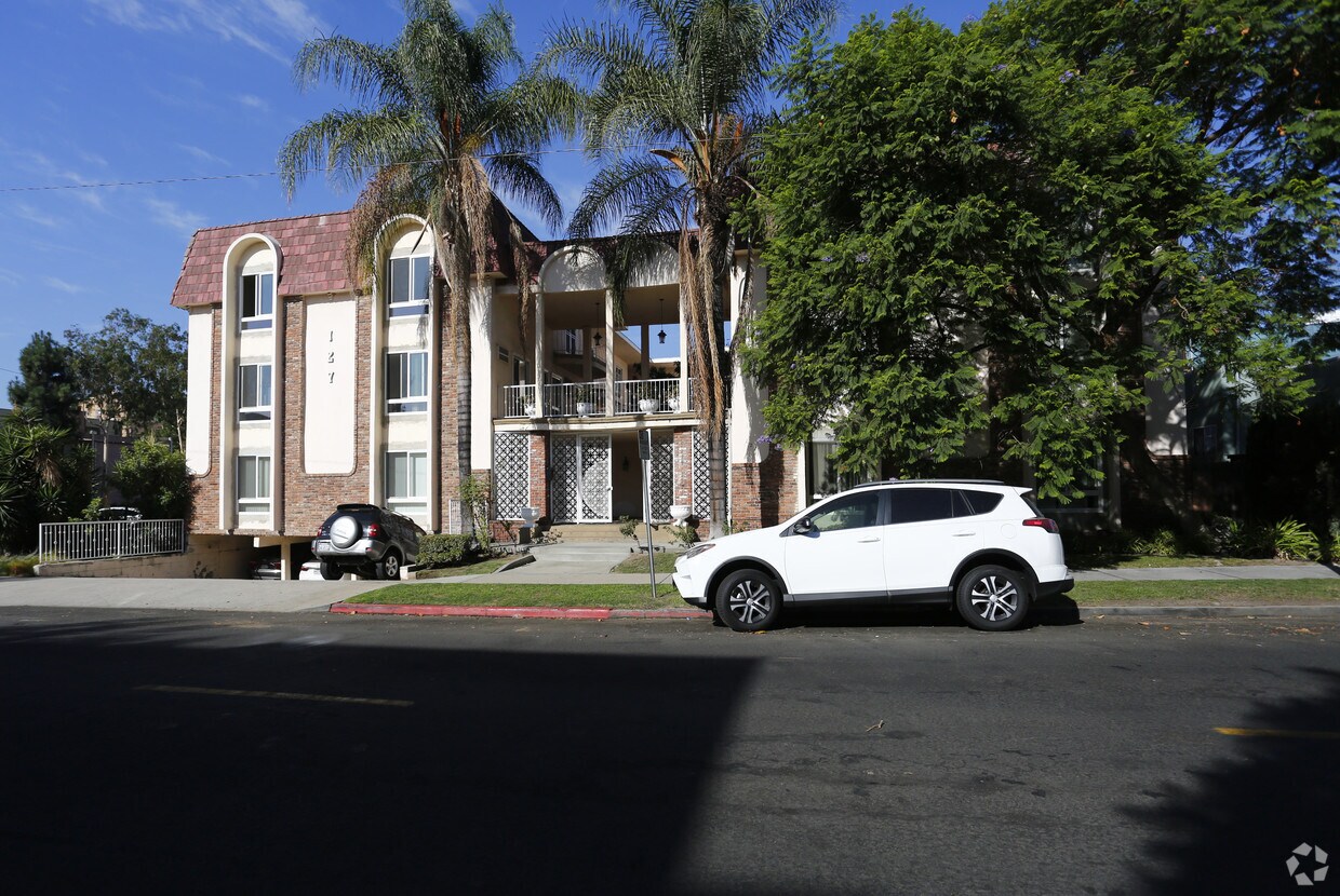 Edificio - 127 N Everett St