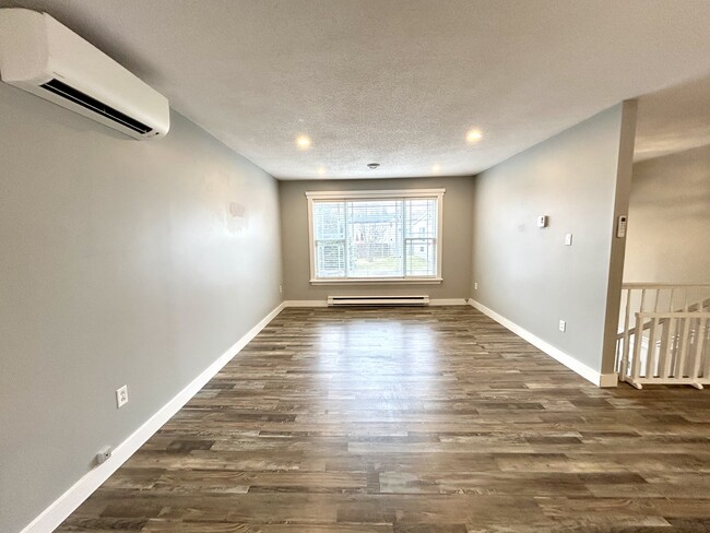 Building Photo - 22 Richs Pl
