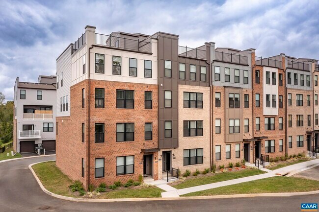 Building Photo - 816 Wesley Ln