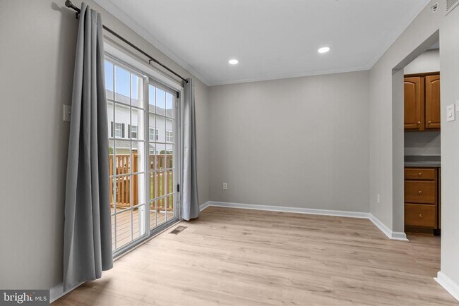 Foto del edificio - 115 Goldfinch Ct