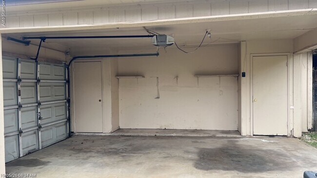 Foto del edificio - 6804 S Creek Dr