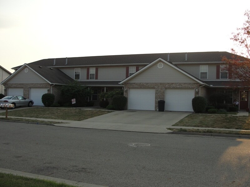 Foto principal - 140 Heather Rd