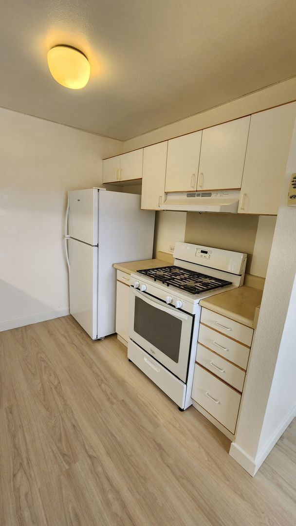 Photo - Partially Remodeled 1/1/1 in West Loch Fairways House