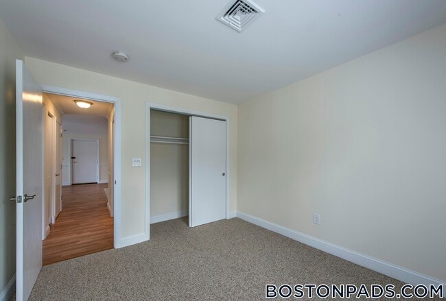 Building Photo - 20 Westgate Dr