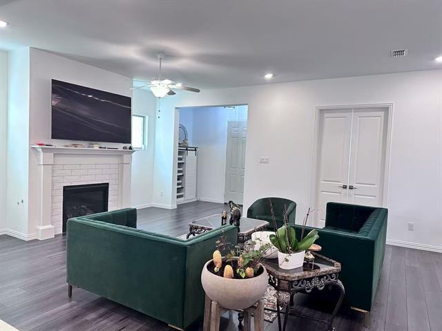 Building Photo - 3305 Sarala Ct