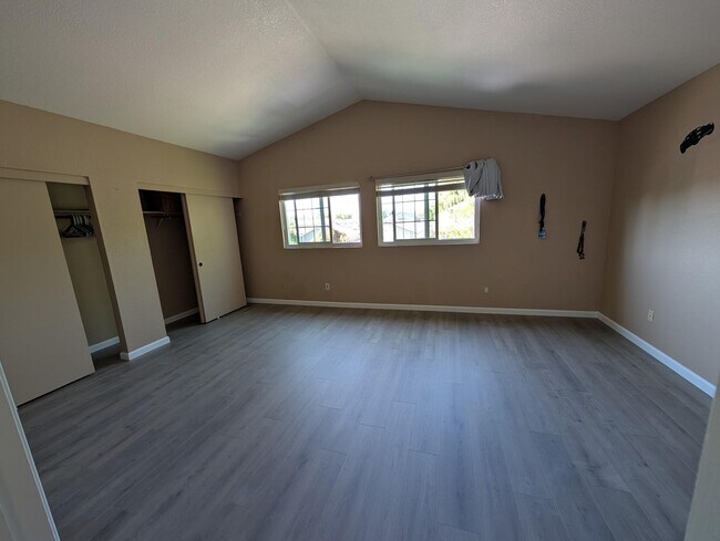 Foto del edificio - 991 Stanislaus Way