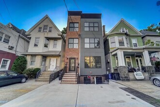 Building Photo - 2765 John F. Kennedy Blvd