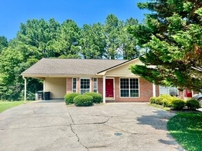 Building Photo - 4547-47 Cornerstone Dr