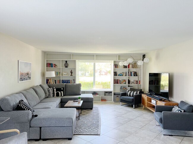 Spacious 4-Bedroom, 2-Bath Home with Pool ... - Spacious 4-Bedroom, 2-Bath Home with Pool ...
