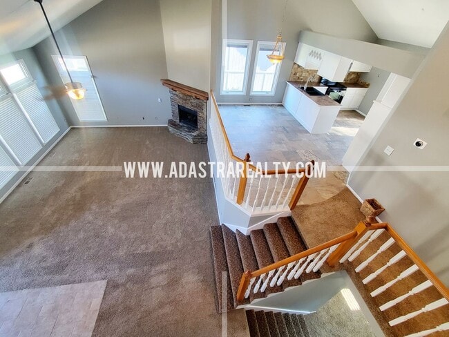 Building Photo - Gorgeous 4 Bedroom/3 Bath Home in Shawnee-...